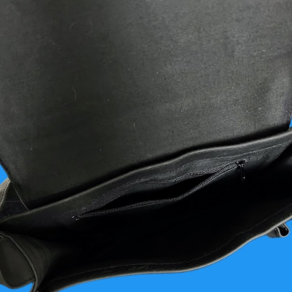 Nylon Satchel/Book or Tablet Shoulder Bag 🎉Host Pick🎉 - Picture 5 of 6